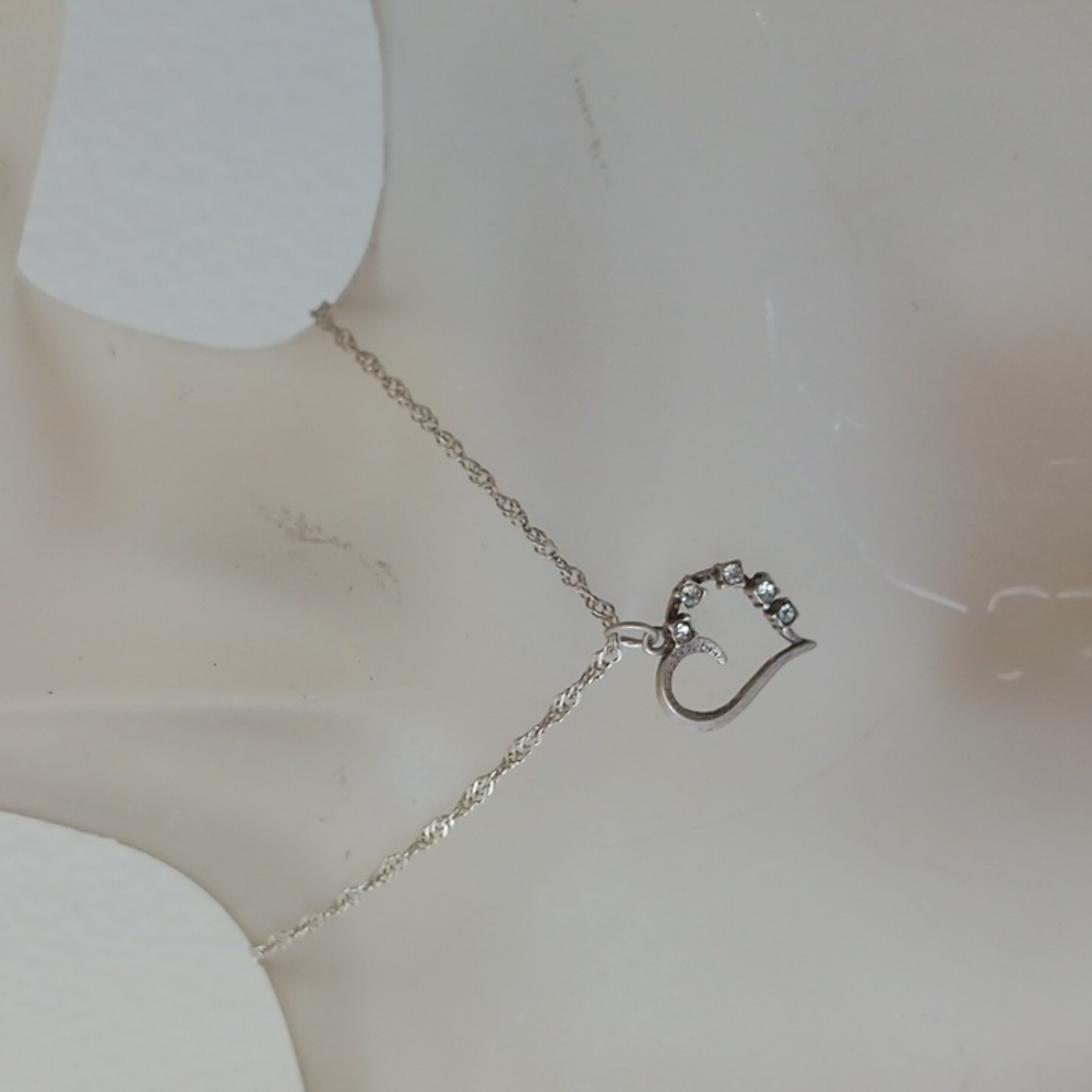 Vintage Sterling silver 925  Necklace w Heart Pendant w clear stones 17'"